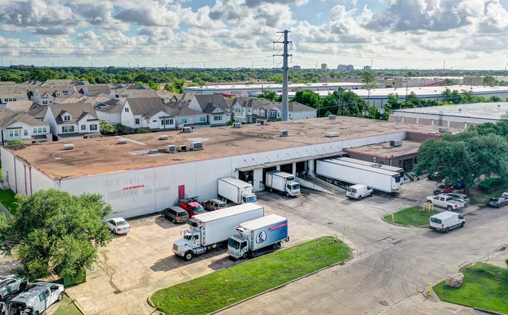 Pictures of Industrial property located at 7200 Wynnpark Dr, Houston, TX 77008 for lease - image #1