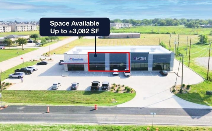 Pictures of Retail property located at 385 Henry Hynds Expy, Van Alstyne, TX 75495 for lease - image #1