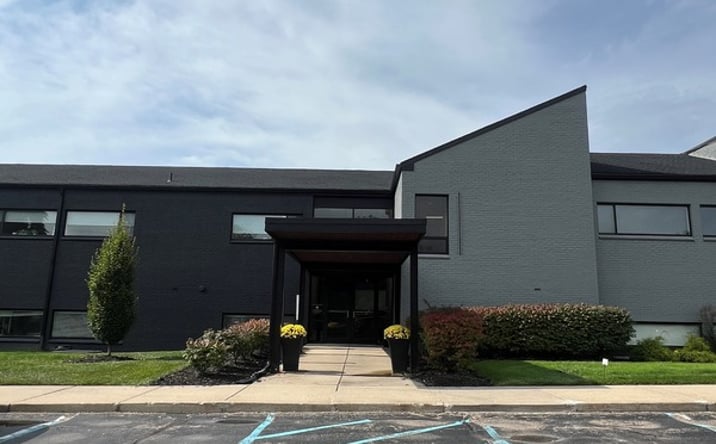Pictures of Office property located at 43700 Woodward Ave, Bloomfield Hills, MI 48302 for lease - image #1