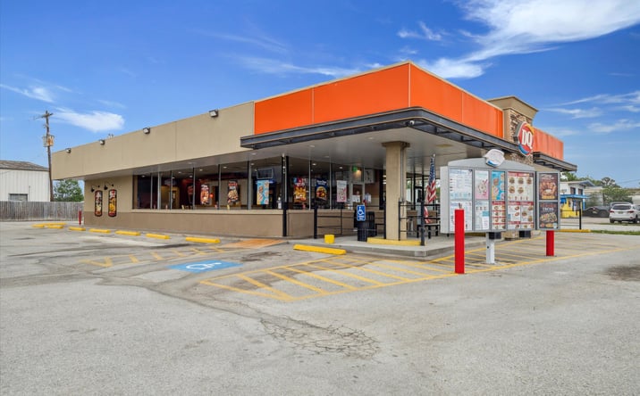 Pictures of Restaurant property located at 10404 Telephone Rd, Houston, TX 77075 for lease - image #1