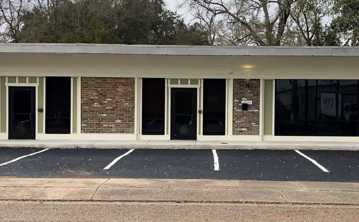 Pictures of Office, Industrial property located at 2754 Mauvilla Dr, Mobile, AL 36606 for lease - image #1
