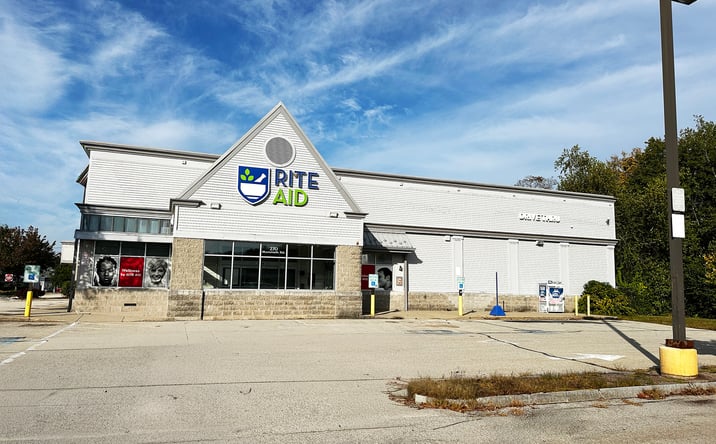 Pictures of Retail property located at 270 Mammoth Rd, Manchester, NH 03109 for lease - image #1