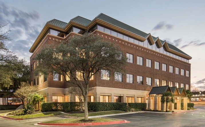 Pictures of Retail, Office, Restaurant property located at 8627 N Mopac Expy, Austin, TX 78759 for lease - image #1
