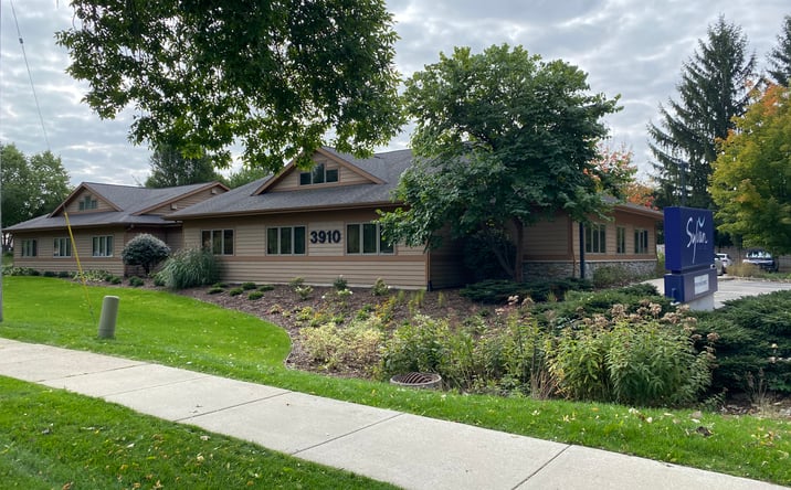 Pictures of Office property located at 3910 Burton St SE, Grand Rapids, MI 49546 for lease - image #1