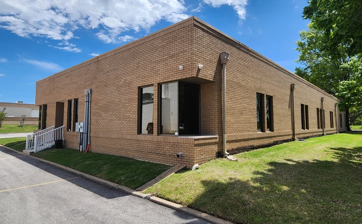 Pictures of Office, Industrial property located at 3040 N Hemlock Cir, Broken Arrow, OK 74012 for lease - image #1