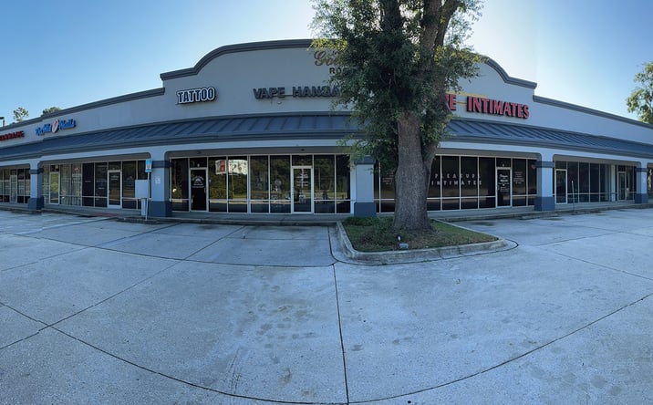 Pictures of Retail property located at 5917 Roosevelt Blvd, Jacksonville, FL 32244 for lease - image #1