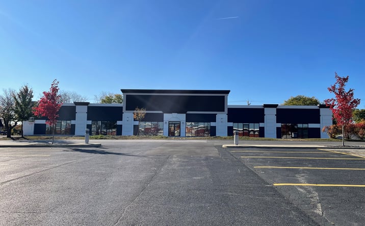 Pictures of Retail property located at 1550 75th Street, Downers Grove, IL 60516 for lease - image #1