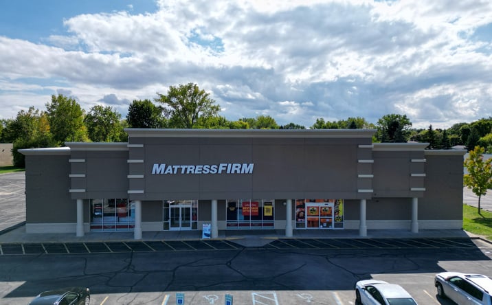 Pictures of Retail property located at 4140 Wilder Rd, Bay City, MI 48706 for lease - image #1