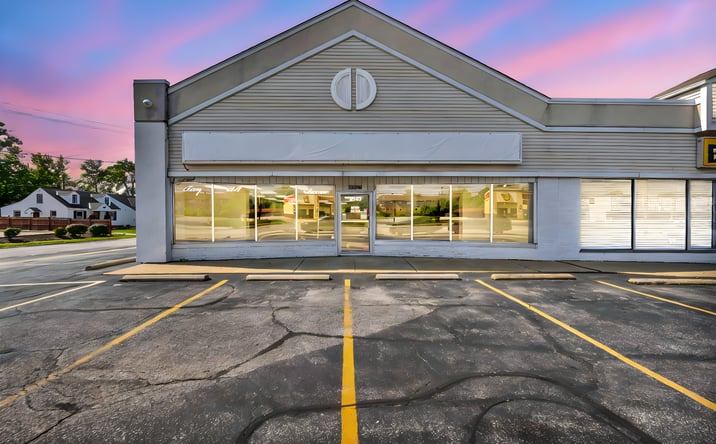 Pictures of Retail, Restaurant, Special Purpose property located at 5250 Northfield Rd, Maple Heights, OH 44137 for lease - image #1
