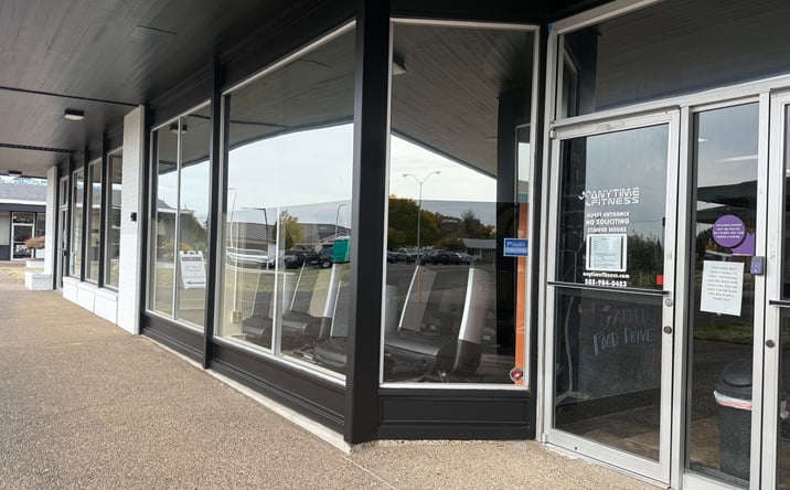 Pictures of Retail, Office property located at 2213 Country Club Rd, Woodburn, OR 97071 for lease - image #1