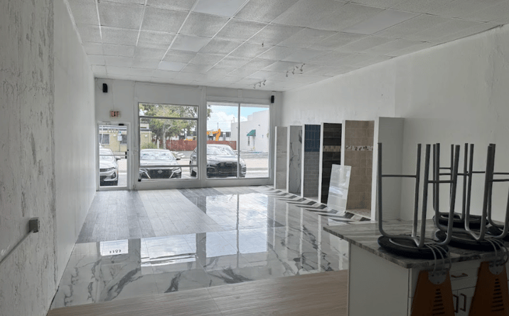 Pictures of Retail property located at 1011 Floranada Rd, Oakland Park, FL 33334 for lease - image #1