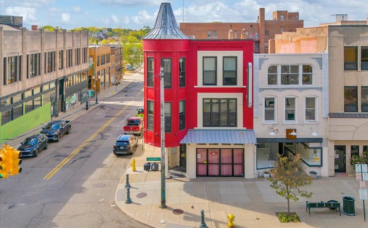 Pictures of Restaurant property located at 31 N Saginaw St, Pontiac, MI 48342 for lease - image #1