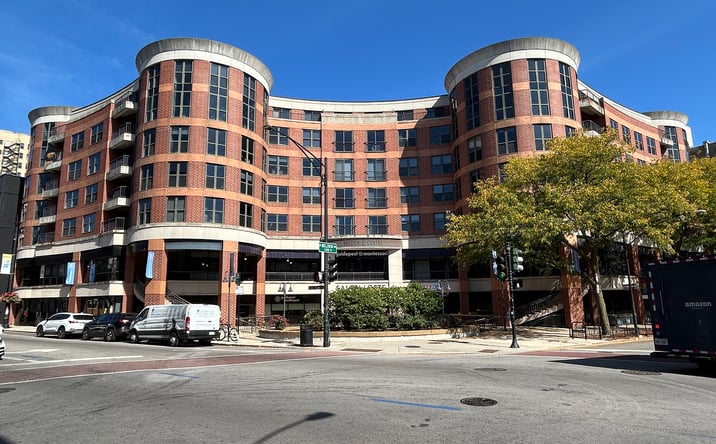 Pictures of Retail, Office, Special Purpose property located at 2301 N Clark St, Chicago, IL 60614 for lease - image #1