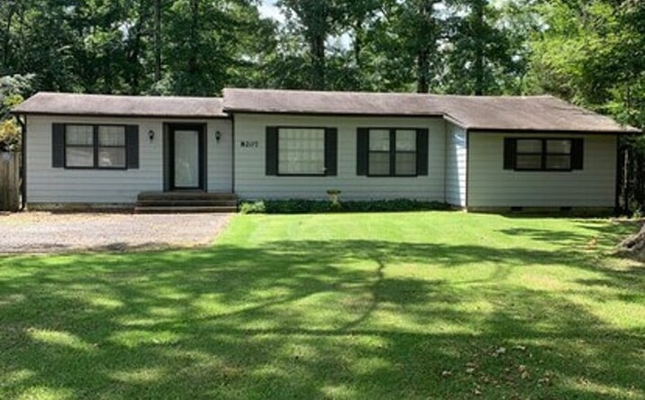 Pictures of Office property located at 8207 Stagecoach Rd, Little Rock, AR 72210 for lease - image #1