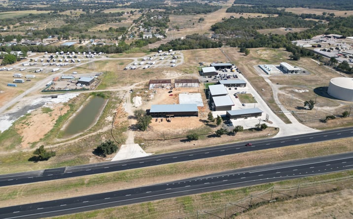 Pictures of Retail, Office, Industrial property located at 450 US-290E, Elgin, TX 78621 for lease - image #1