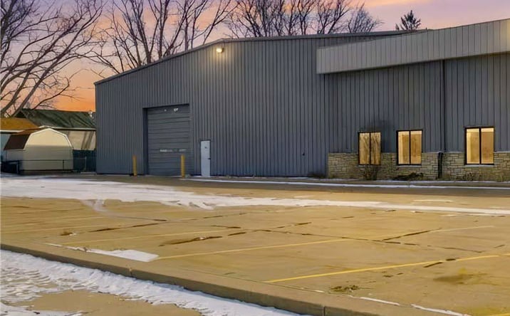 Pictures of Office, Industrial property located at 1199 44th St, Marion, IA 52302 for lease - image #1