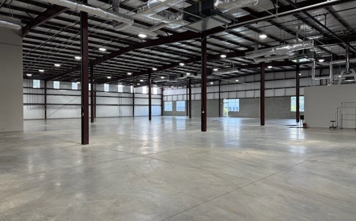 Pictures of Industrial property located at 125 N Commercial Dr, Mooresville, NC 28115 for lease - image #1