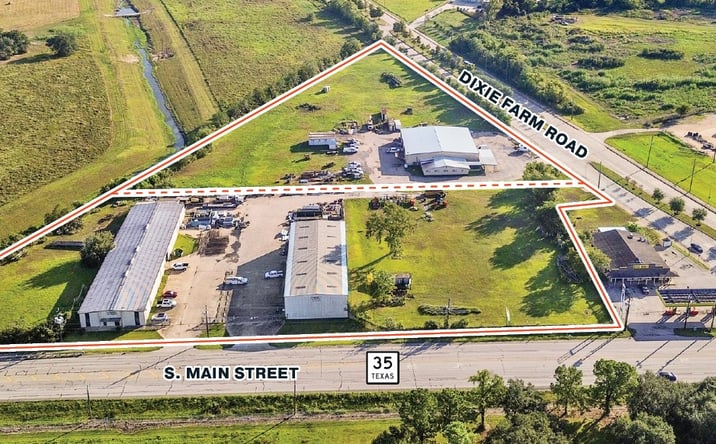 Pictures of Industrial property located at 4417 S Main St, Pearland, TX 77581 for lease - image #1