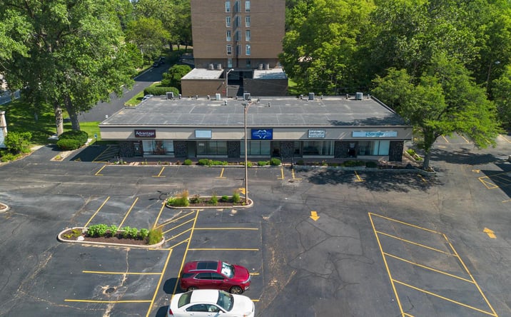Pictures of Retail, Office, Industrial property located at 4410 Knoxville Ave, Peoria, IL 61614 for lease - image #1