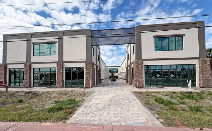 Pictures of Retail, Office property located at 4560 W Irlo Bronson Memorial Hwy, Kissimmee, FL 34746 for lease - image #1