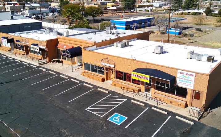 Pictures of Retail, Restaurant property located at 833 E Fry Blvd, Sierra Vista, AZ 85635 for lease - image #1