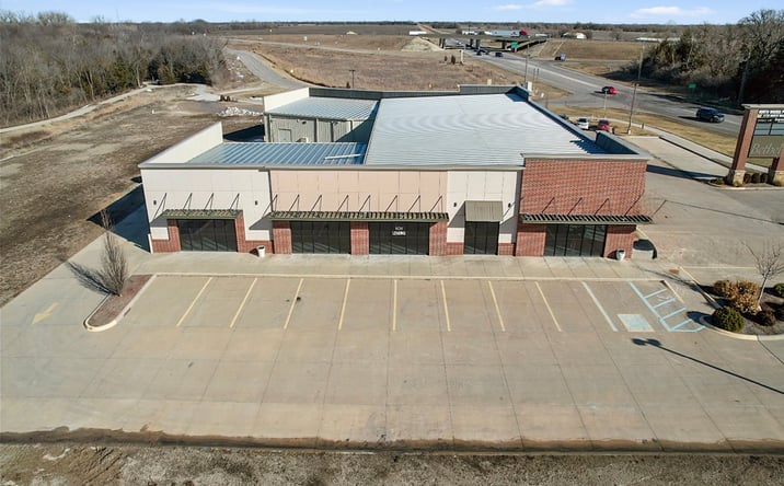 Pictures of Retail, Office property located at 3179 N Main St, North Newton, KS 67117 for lease - image #1