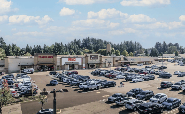 Pictures of Retail property located at 4500 Commercial St SE, Salem, OR 97302 for lease - image #1
