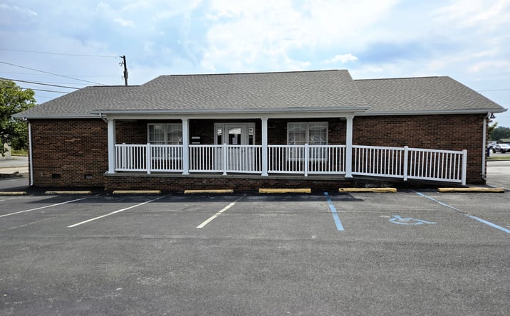Pictures of Office property located at 1901 Brookside Dr, Kingsport, TN 37660 for lease - image #1