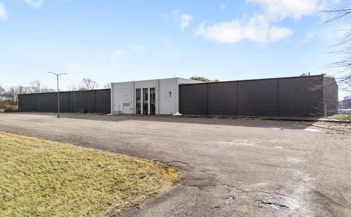 Pictures of Retail, Industrial, Special Purpose property located at 2600 25th St NE, Canton, OH 44705 for lease - image #1