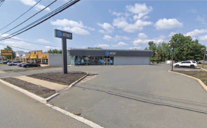 Pictures of Retail property located at 277 Route 18, East Brunswick, NJ 08816 for lease - image #1