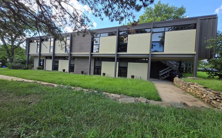 Pictures of Office, Special Purpose property located at 2900 SW Plass Ct, Topeka, KS 66611 for lease - image #1