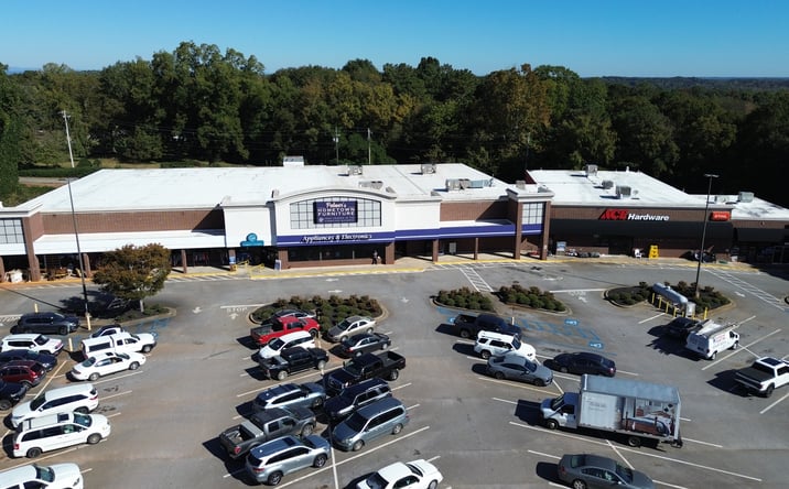 Pictures of Retail, Special Purpose property located at 200 Homer Rd, Commerce, GA 30529 for lease - image #1