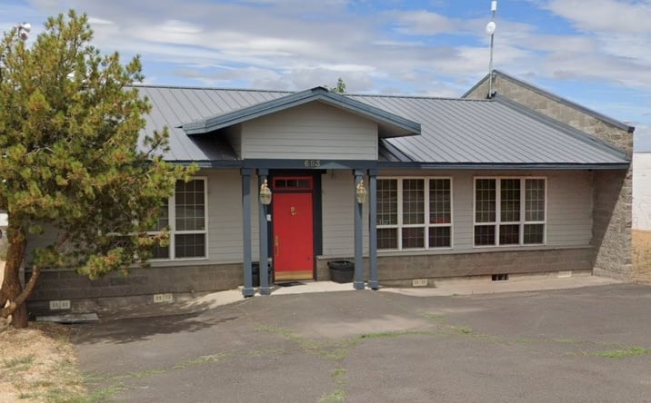 Pictures of Office, Retail property located at 663 Jefferson Ave, Metolius, OR 97741 for lease - image #1