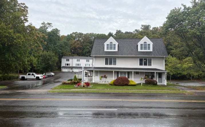 Pictures of Office property located at 2508 Whitney Ave, Hamden, CT 06518 for lease - image #1