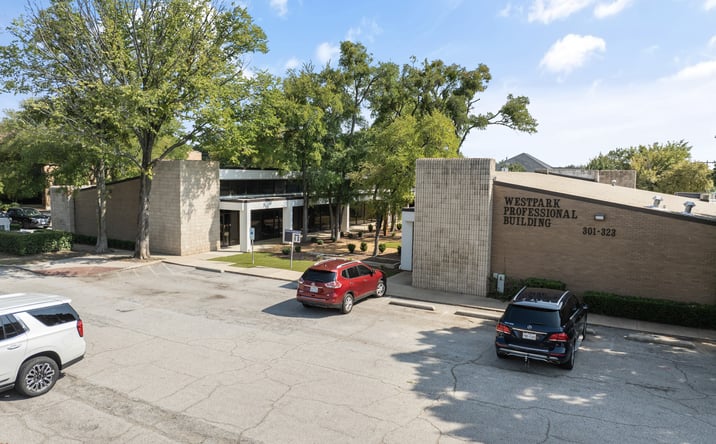 Pictures of Office property located at 301 Westpark Wy, Euless, TX 76040 for lease - image #1