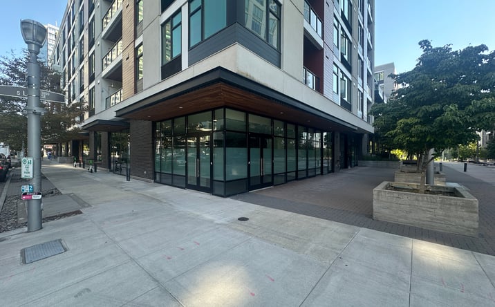 Pictures of Retail, Office property located at 3750 S River Pkwy, Portland, OR 97239 for lease - image #1