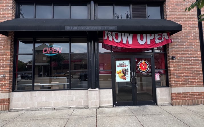 Pictures of Restaurant property located at 1 N La Grange Rd, La Grange, IL 60525 for lease - image #1