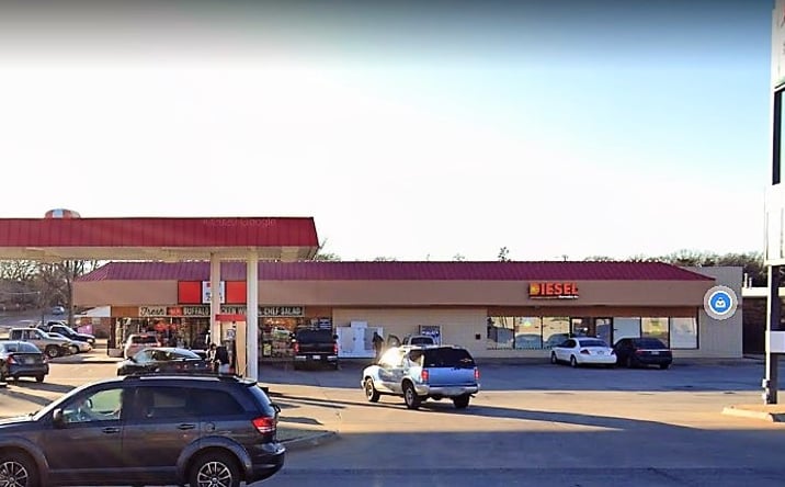 Pictures of Retail property located at 3703-3705 N Rockwell Ave, Bethany, OK 73008 for lease - image #1