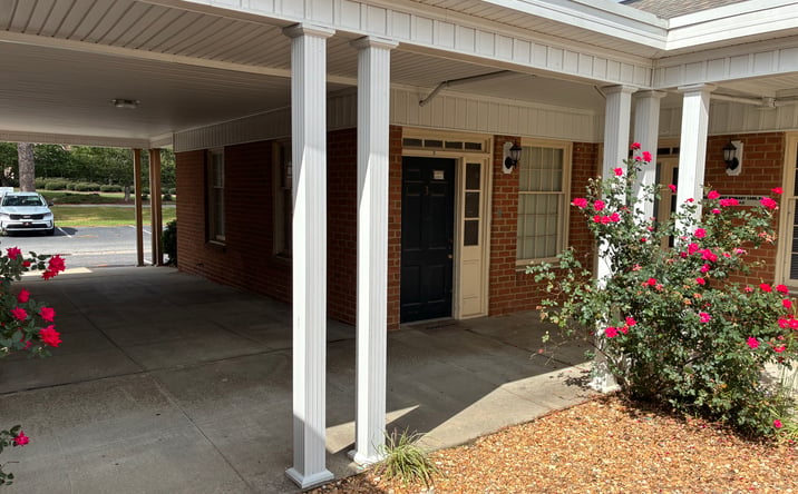 Pictures of Office property located at 1142 N Road St, Elizabeth City, NC 27909 for lease - image #1