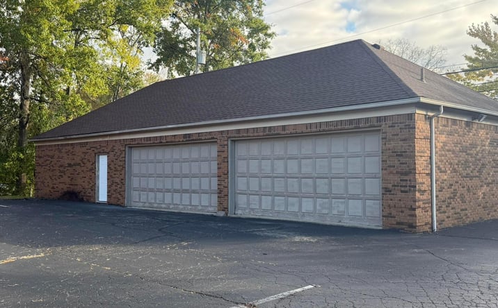 Pictures of Special Purpose property located at 4656 Executive Drive #Garage / Office, Columbus, OH 43220 for lease - image #1