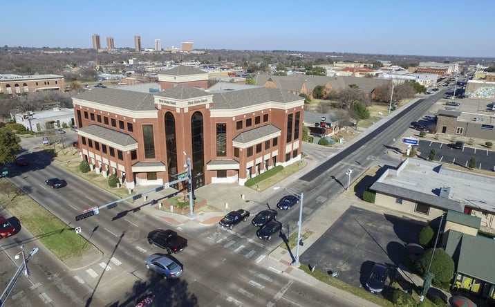 Pictures of Office property located at 400 W Oak St, Denton, TX 76201 for lease - image #1