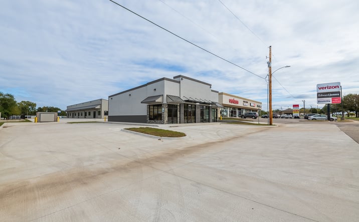 Pictures of Office property located at 1500 East 61st St N, Park City, KS 67219 for lease - image #1
