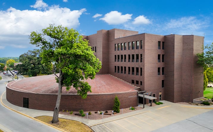 Pictures of Office property located at 3440 Grand Ave, Des Moines, IA 50312 for lease - image #1