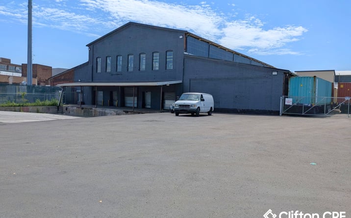 Pictures of Industrial property located at 5 Slater Dr, Elizabeth, NJ 07206 for lease - image #1