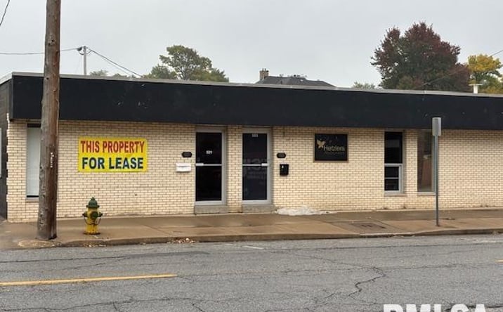 Pictures of Industrial, Office, Retail property located at 523 S 8TH Street, Quincy, IL 62301 for lease - image #1