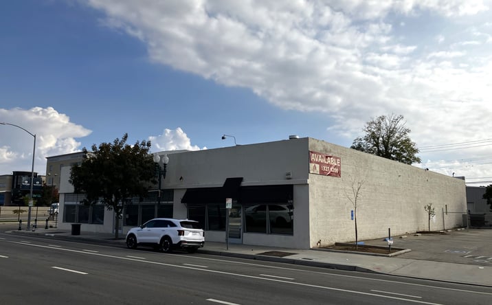 Pictures of Retail property located at 2530 Chester Ave, Bakersfield, CA 93301 for lease - image #1