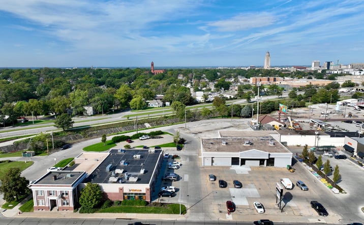 Pictures of Retail property located at 965 S 27th St, Lincoln, NE 68510 for lease - image #1