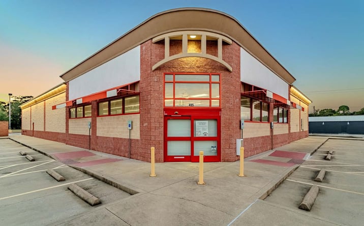 Pictures of Retail property located at 485 Texas Ave, Bridge City, TX 77611 for lease - image #1