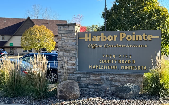 Pictures of Office property located at 2127 County Rd D E, Maplewood, MN 55109 for lease - image #1