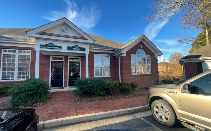 Pictures of Office property located at 327 Dahlonega St, Cumming, GA 30040 for lease - image #1